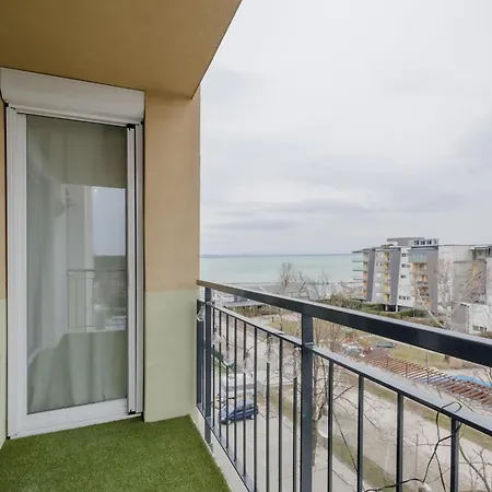 Cadet Bltn By Bltn Apartment Siofok